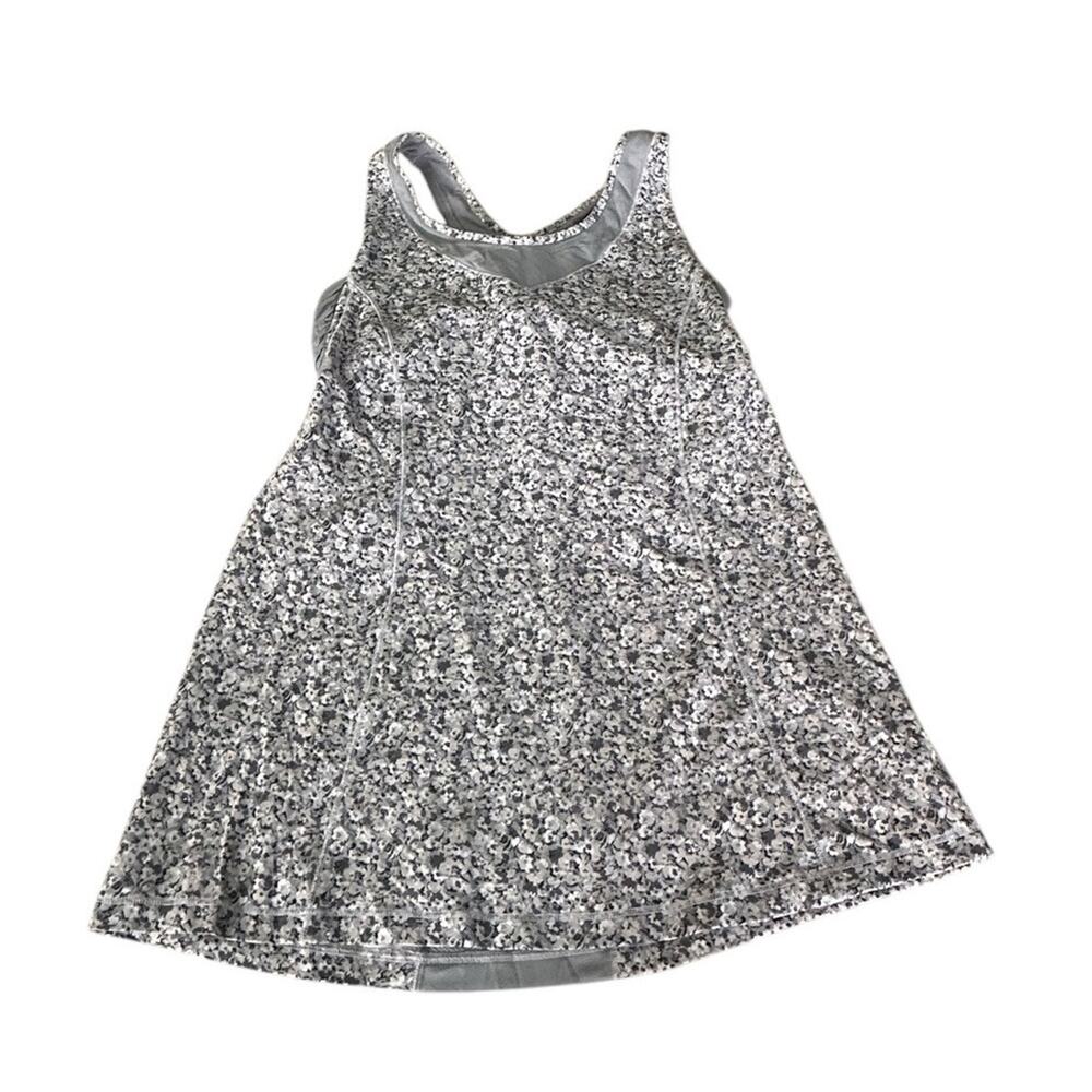 Lululemon Tone It Tank Petite Fleur Silver Spoon / Ambient Grey Size 8
